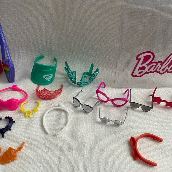 Barbie Accessories Pack - Pink, Teal & Purple Accents - Picture 6 of 6